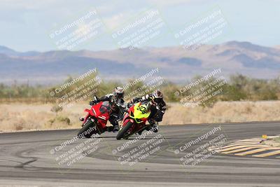 media/Nov-16-2025-Race Pace (Sun) [[8c5fa54630]]/Verified Riders/7-Turn 4 (1155am)/